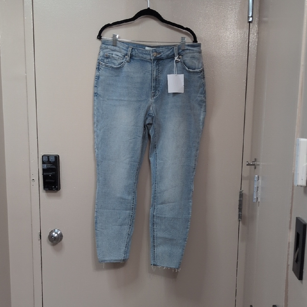 NWT Pistola "No Pressure" Skinny Jeans, Size 33